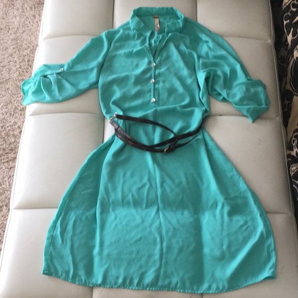 Dress - Picture 2 of 4